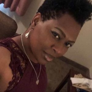 Meet your Posher, Petronia